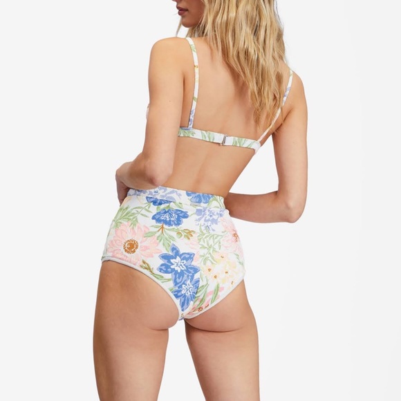 Billabong Ur A Dream Avalon Surf Shorts and Ivy Triangle Bikini Top Set - Picture 2 of 9